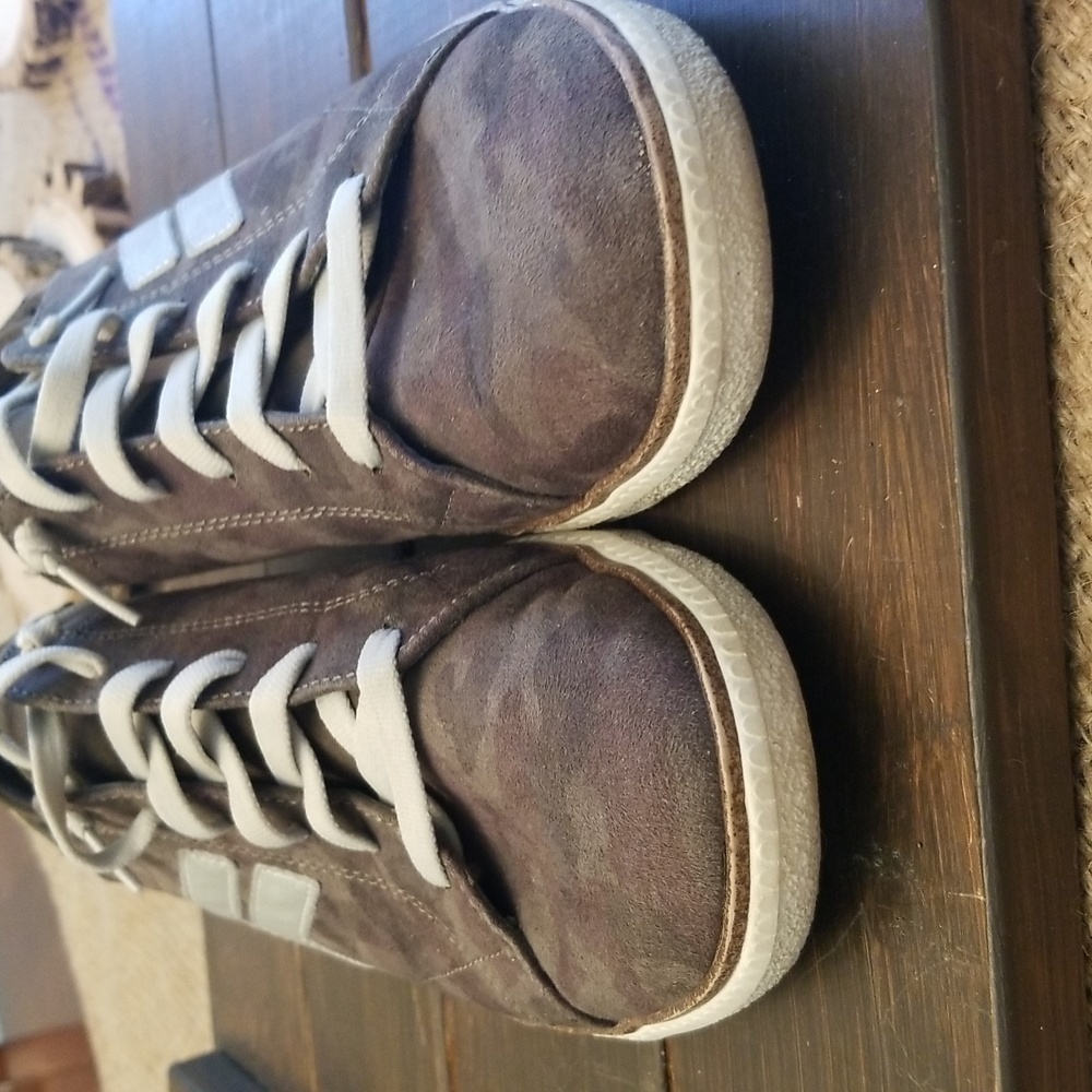 Dr Scholl's | Camo Print Sneakers - Picture 5 of 11